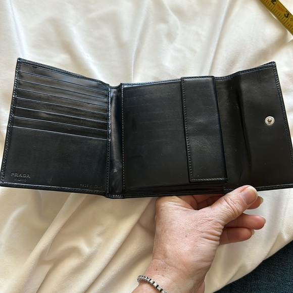 PRADA black leather patent wallet 5x4.5 inch Authentic Vintage clean & pristine - Picture 5 of 9